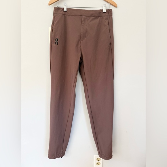 On Running Men's Active Pant | Size Medium - Picture 2 of 14